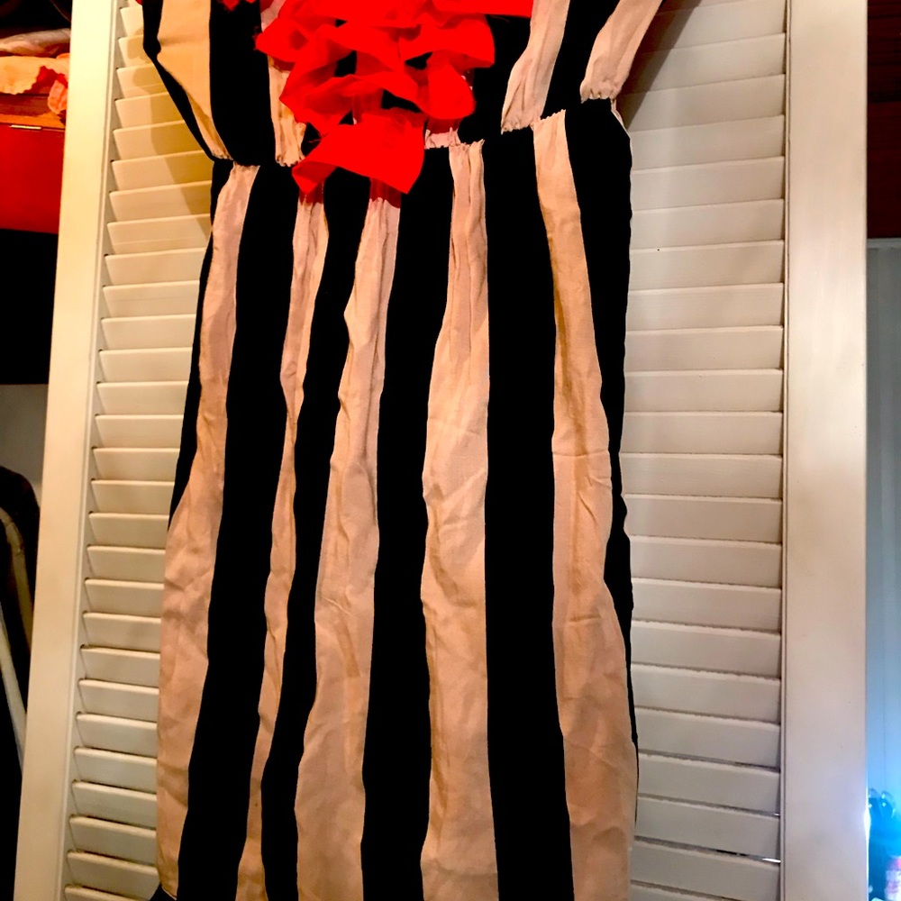 Cute boutique dress nwot size small $$